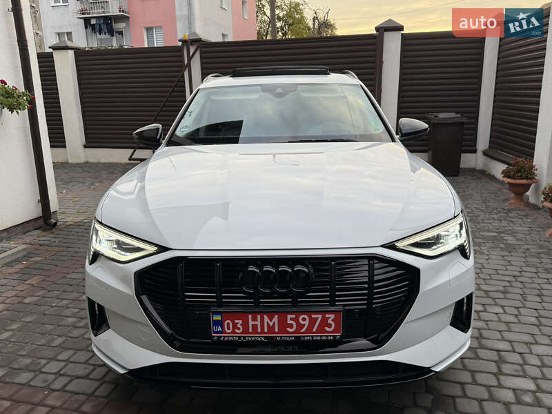 Позашляховик / Кросовер Audi e-tron 2022 в Луцьку