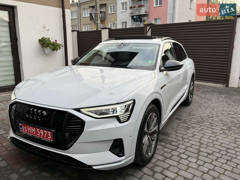 Позашляховик / Кросовер Audi e-tron 2022 в Луцьку