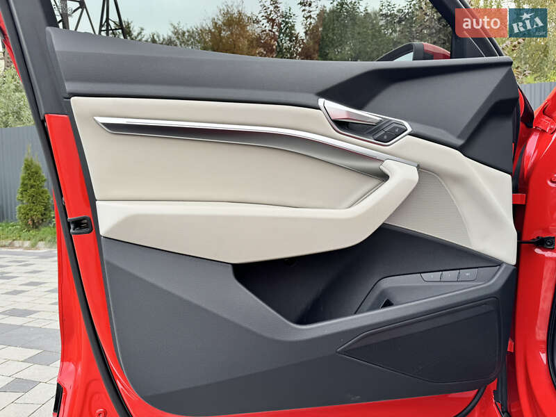 Позашляховик / Кросовер Audi e-tron 2022 в Львові фото 25 Позашляховик / Кросовер Audi e-tron 2022 в Львові