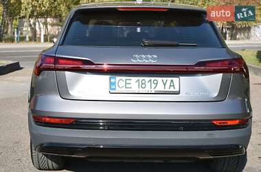 Внедорожник / Кроссовер Audi e-tron 2021 в 