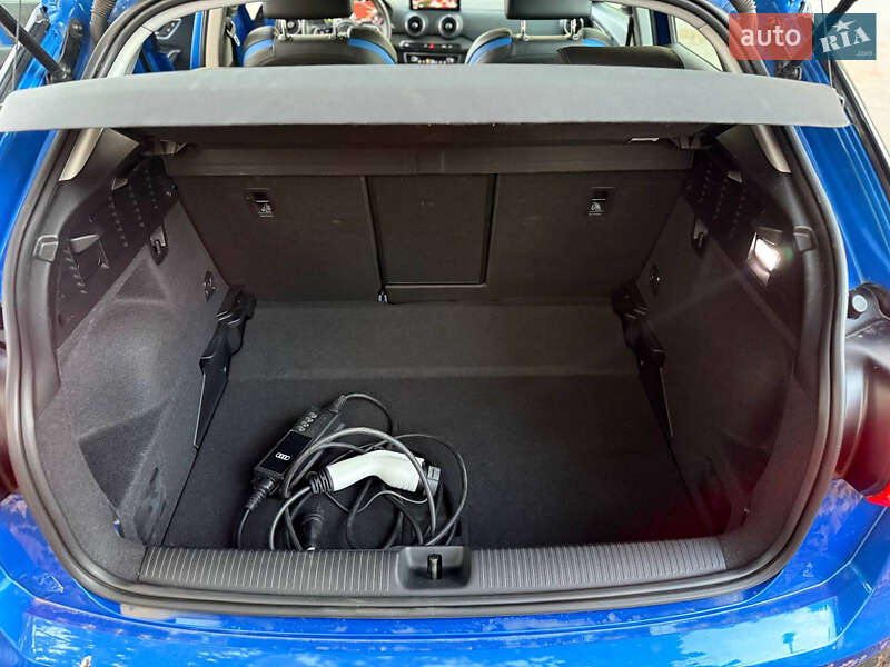 Позашляховик / Кросовер Audi e-tron 2021 в Полтаві