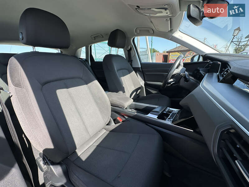 Внедорожник / Кроссовер Audi e-tron 2020 в Лопатине фото 31 Внедорожник / Кроссовер Audi e-tron 2020 в Лопатине