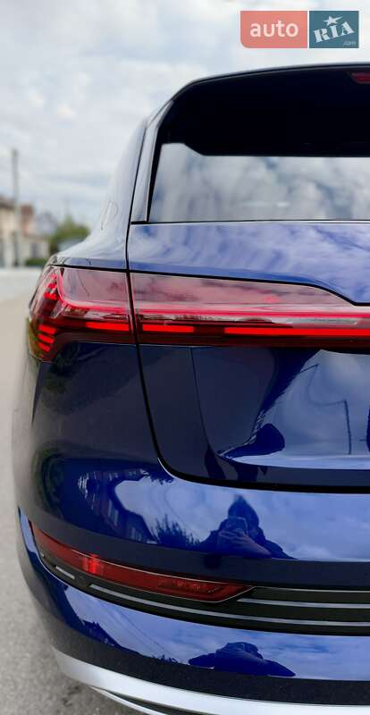 Внедорожник / Кроссовер Audi e-tron 2022 в Киеве фото 32 Внедорожник / Кроссовер Audi e-tron 2022 в Киеве