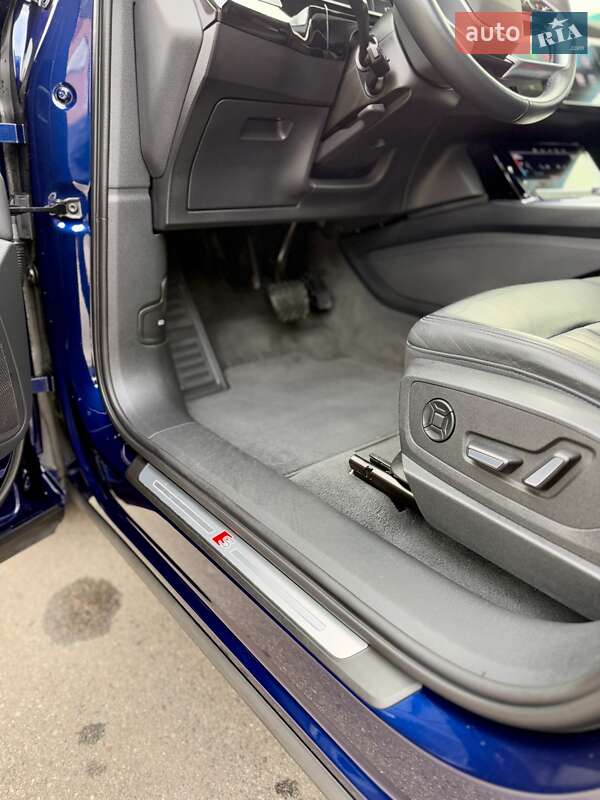 Внедорожник / Кроссовер Audi e-tron 2022 в Киеве фото 67 Внедорожник / Кроссовер Audi e-tron 2022 в Киеве