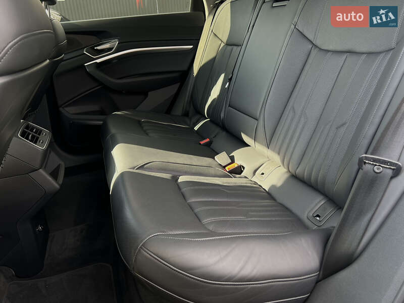 Позашляховик / Кросовер Audi e-tron 2022 в Луцьку фото 35 Позашляховик / Кросовер Audi e-tron 2022 в Луцьку