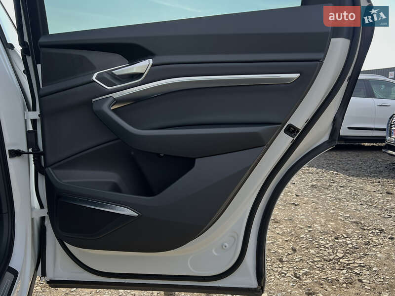 Позашляховик / Кросовер Audi e-tron 2022 в Луцьку фото 45 Позашляховик / Кросовер Audi e-tron 2022 в Луцьку