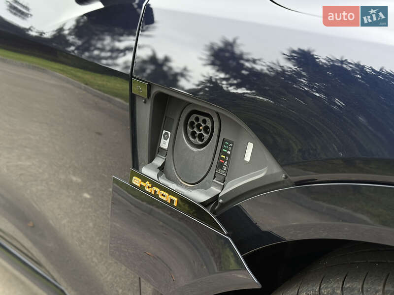 Внедорожник / Кроссовер Audi e-tron 2021 в Тернополе