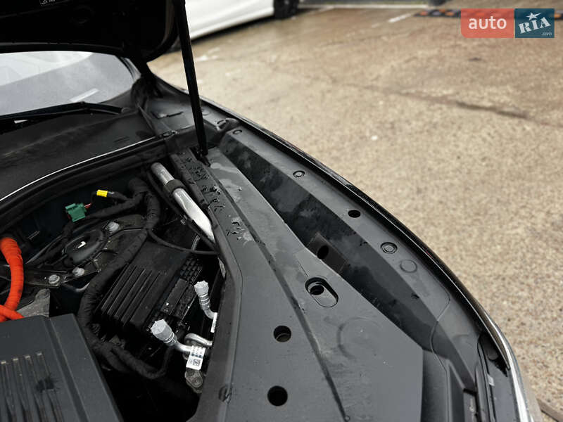 Позашляховик / Кросовер Audi e-tron 2020 в Житомирі фото 70 Позашляховик / Кросовер Audi e-tron 2020 в Житомирі