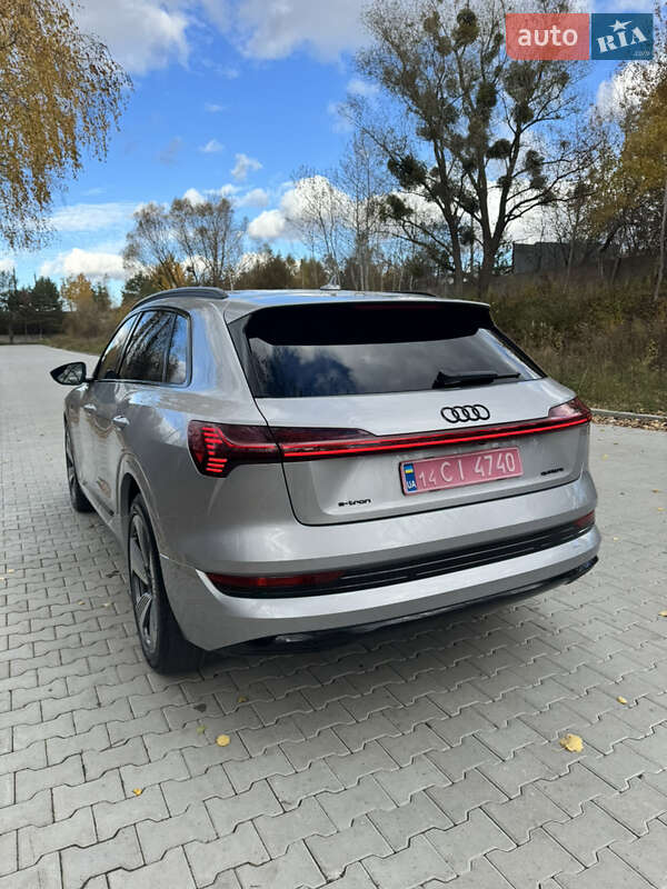 Позашляховик / Кросовер Audi e-tron 2022 в Львові фото 46 Позашляховик / Кросовер Audi e-tron 2022 в Львові