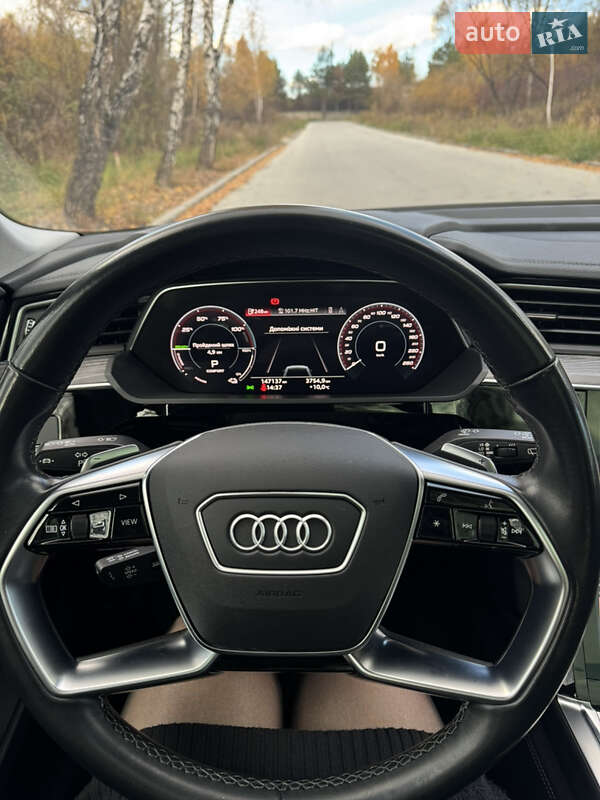 Позашляховик / Кросовер Audi e-tron 2022 в Львові фото 72 Позашляховик / Кросовер Audi e-tron 2022 в Львові