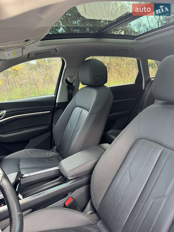 Позашляховик / Кросовер Audi e-tron 2022 в Львові фото 80 Позашляховик / Кросовер Audi e-tron 2022 в Львові