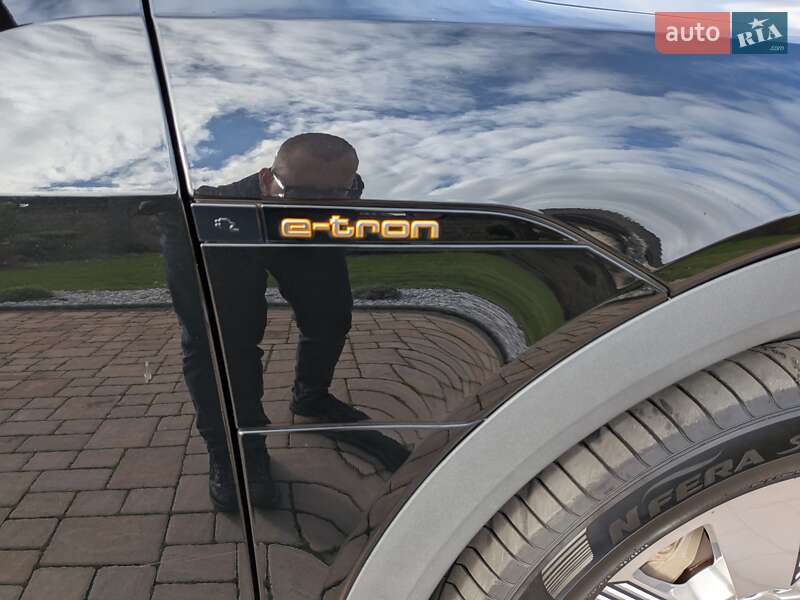 Позашляховик / Кросовер Audi e-tron 2022 в Луцьку фото 21 Позашляховик / Кросовер Audi e-tron 2022 в Луцьку