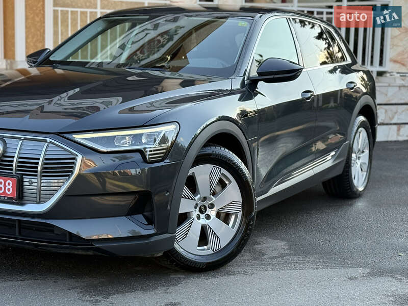 Внедорожник / Кроссовер Audi e-tron 2021 в Тернополе