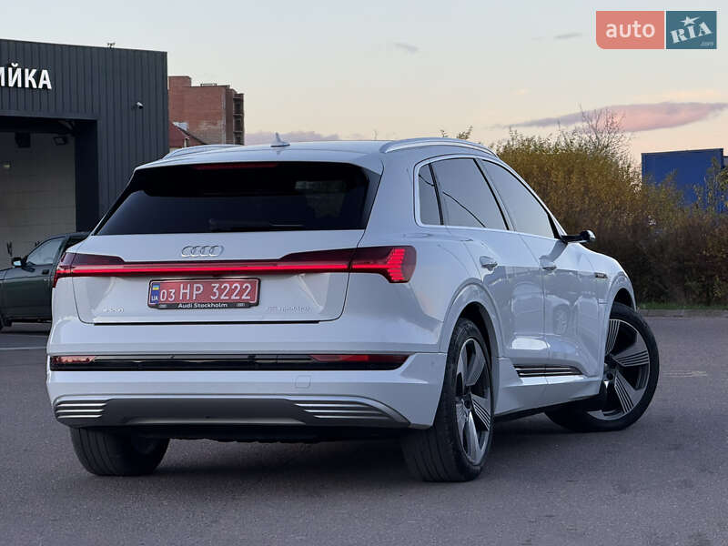 Позашляховик / Кросовер Audi e-tron 2020 в Львові фото 43 Позашляховик / Кросовер Audi e-tron 2020 в Львові