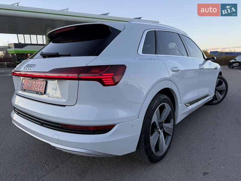 Позашляховик / Кросовер Audi e-tron 2020 в Львові фото 46 Позашляховик / Кросовер Audi e-tron 2020 в Львові