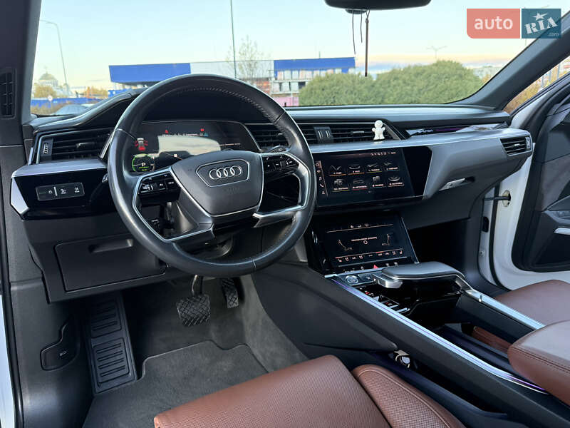 Позашляховик / Кросовер Audi e-tron 2020 в Львові фото 65 Позашляховик / Кросовер Audi e-tron 2020 в Львові