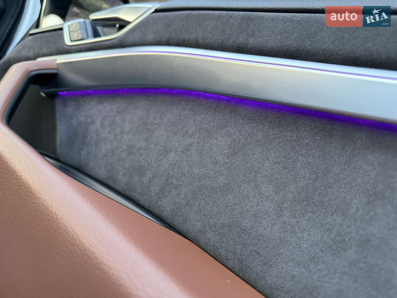 Позашляховик / Кросовер Audi e-tron 2020 в Львові фото 78 Позашляховик / Кросовер Audi e-tron 2020 в Львові