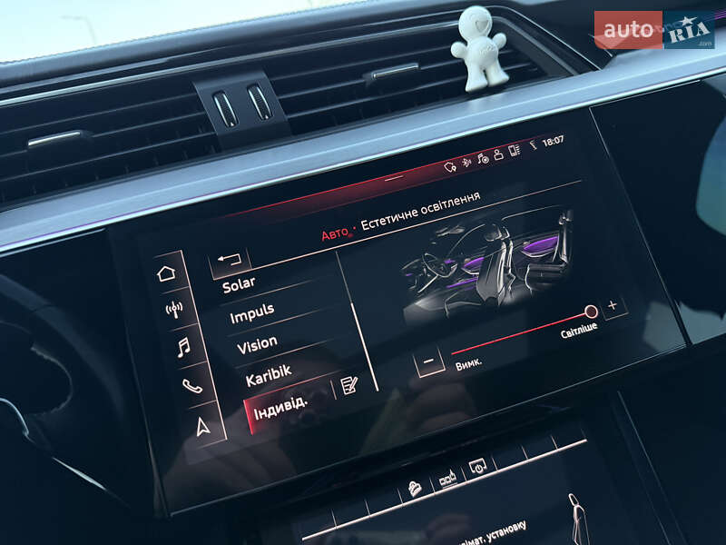 Позашляховик / Кросовер Audi e-tron 2020 в Львові фото 92 Позашляховик / Кросовер Audi e-tron 2020 в Львові