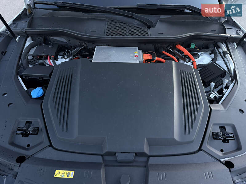 Позашляховик / Кросовер Audi e-tron 2020 в Львові фото 100 Позашляховик / Кросовер Audi e-tron 2020 в Львові