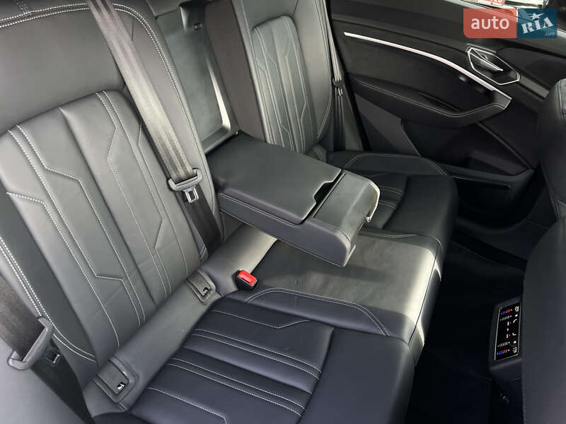 Позашляховик / Кросовер Audi e-tron 2022 в Луцьку фото 39 Позашляховик / Кросовер Audi e-tron 2022 в Луцьку