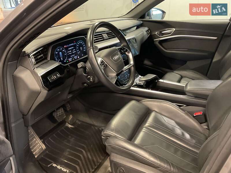 Позашляховик / Кросовер Audi e-tron 2019 в Луцьку