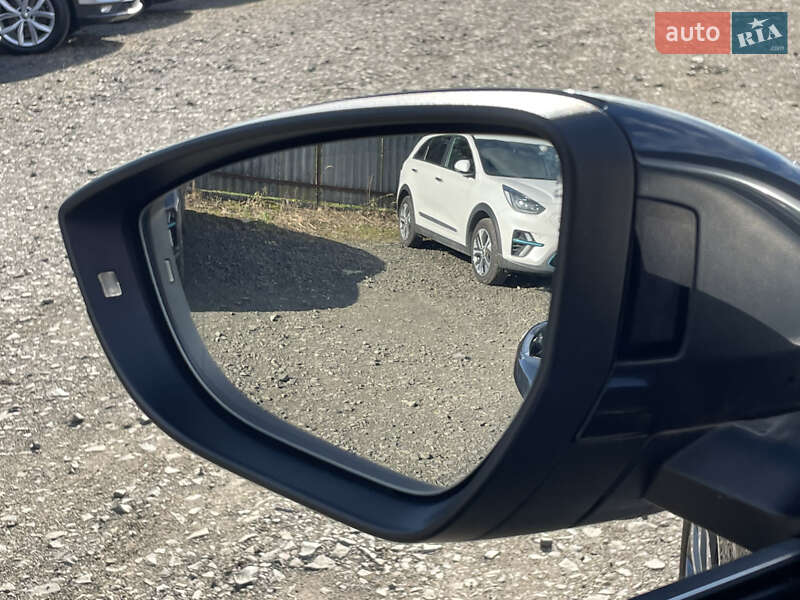 Позашляховик / Кросовер Audi e-tron 2022 в Луцьку