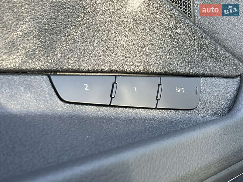 Позашляховик / Кросовер Audi e-tron 2022 в Луцьку