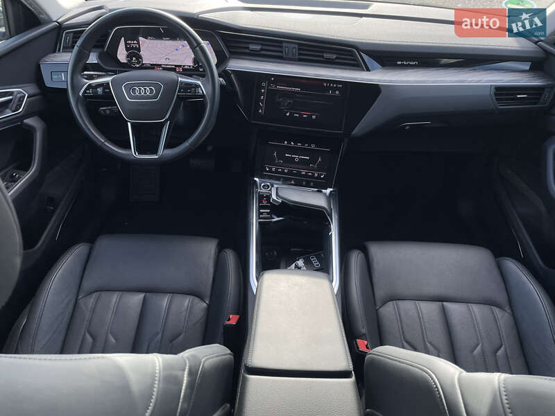 Позашляховик / Кросовер Audi e-tron 2022 в Луцьку