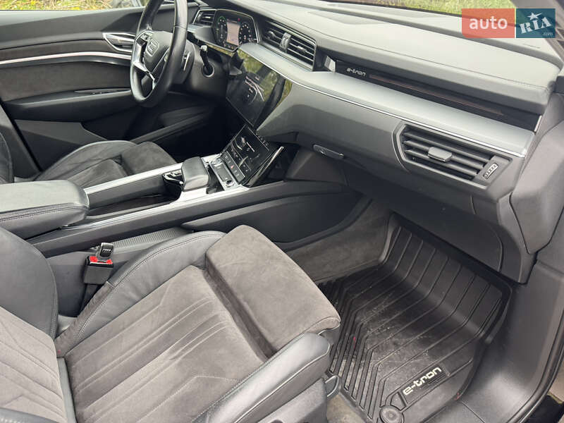 Позашляховик / Кросовер Audi e-tron 2019 в Одесі