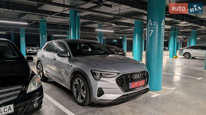 Позашляховик / Кросовер Audi e-tron 2020 в Києві