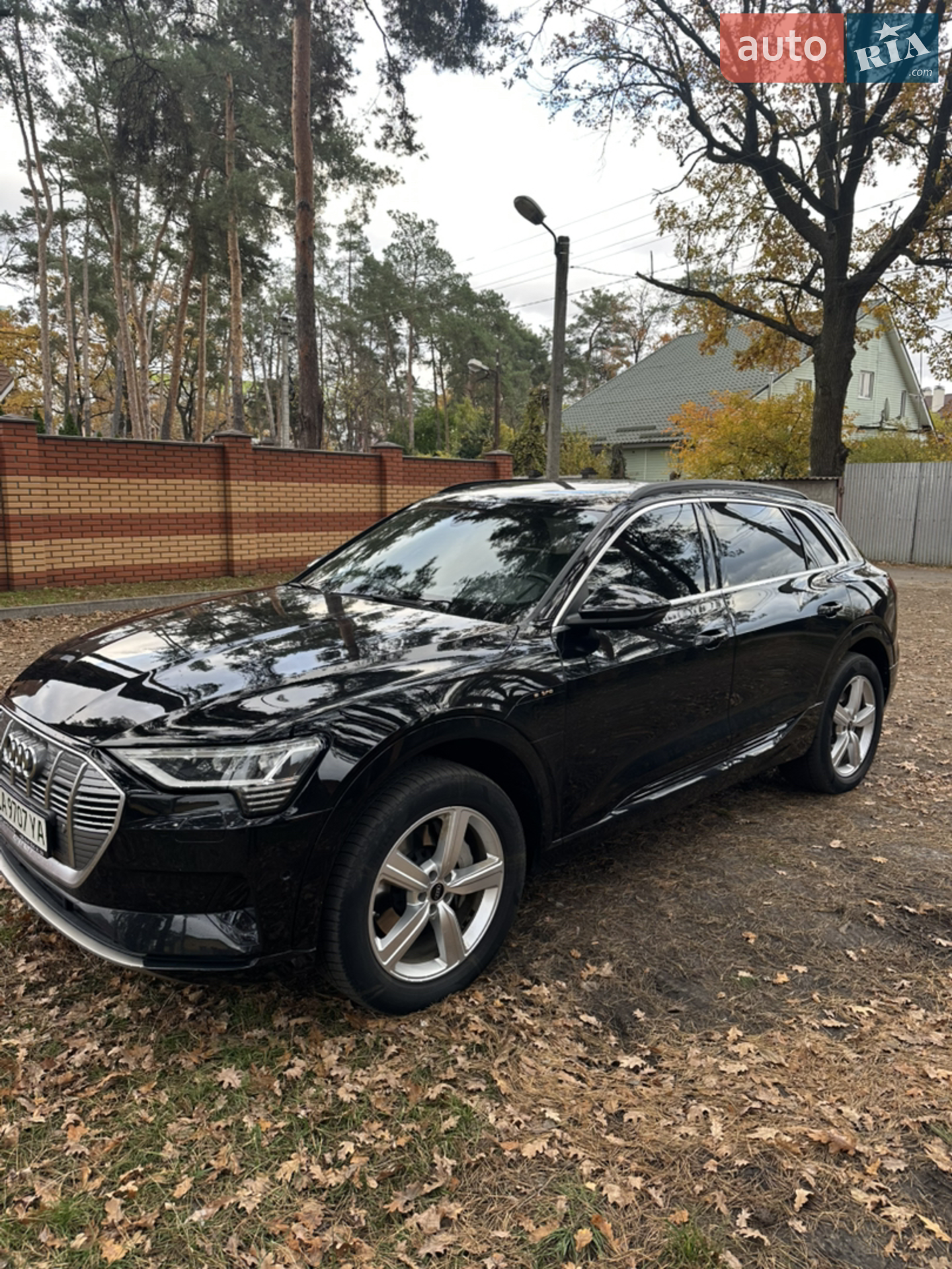 2019 Audi e-tron - мініатюра 2