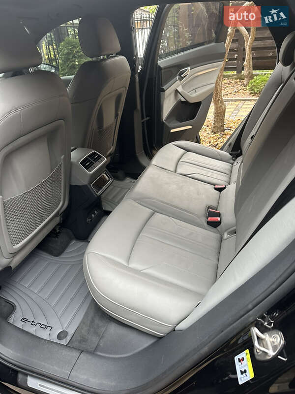 Позашляховик / Кросовер Audi e-tron 2019 в Ірпені фото 14 Позашляховик / Кросовер Audi e-tron 2019 в Ірпені