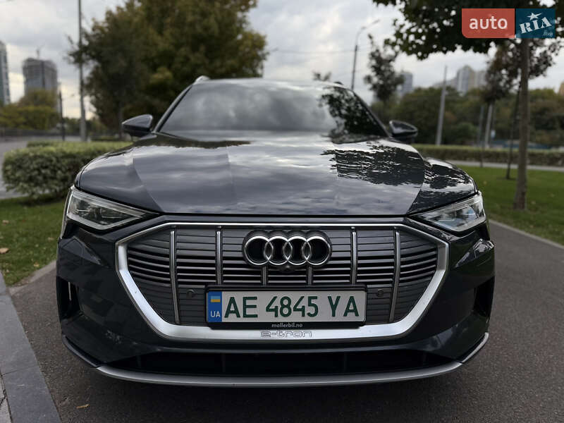 Позашляховик / Кросовер Audi e-tron 2020 в Дніпрі