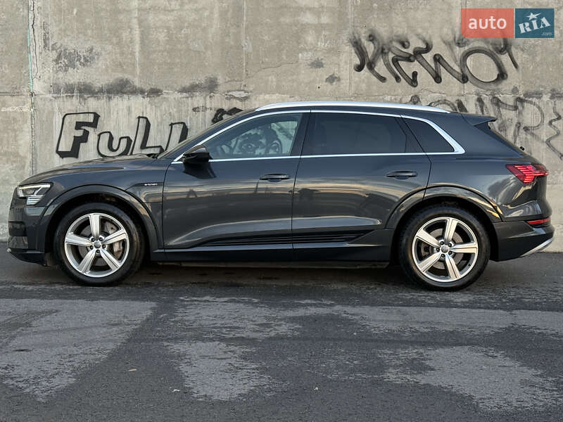 Позашляховик / Кросовер Audi e-tron 2020 в Львові фото 9 Позашляховик / Кросовер Audi e-tron 2020 в Львові