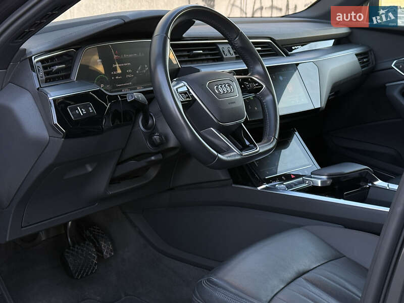 Позашляховик / Кросовер Audi e-tron 2020 в Львові фото 29 Позашляховик / Кросовер Audi e-tron 2020 в Львові