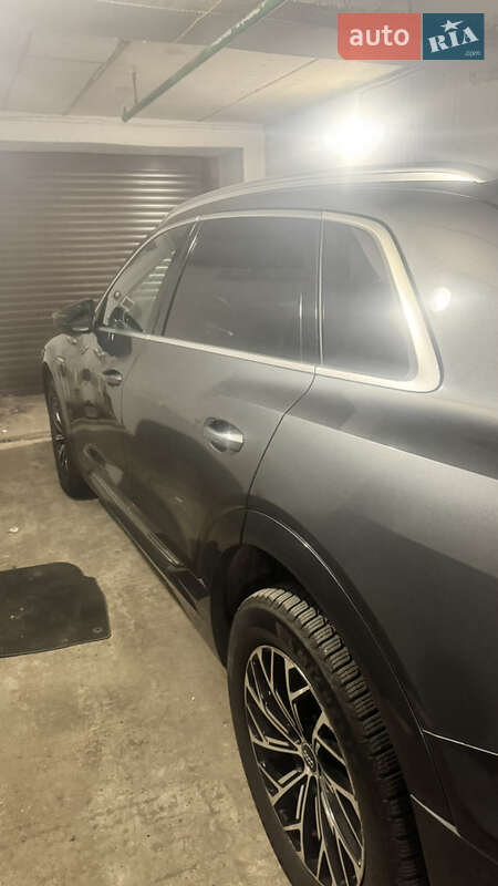 Внедорожник / Кроссовер Audi e-tron 2019 в Киеве фото 4 Внедорожник / Кроссовер Audi e-tron 2019 в Киеве