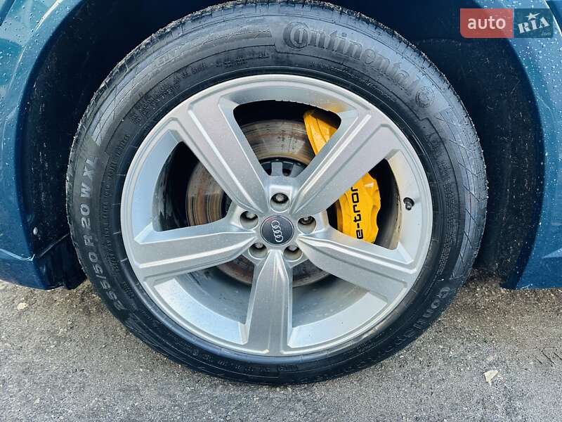 Внедорожник / Кроссовер Audi e-tron 2019 в Тернополе