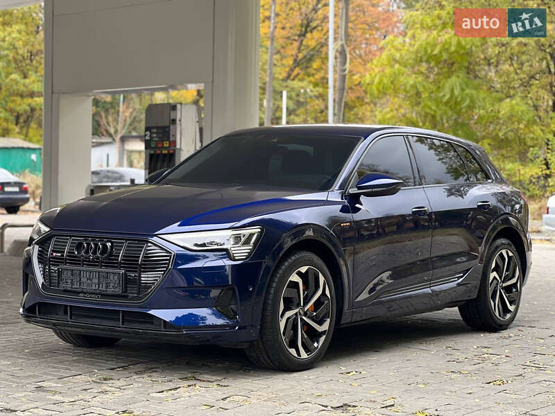 Внедорожник / Кроссовер Audi e-tron 2022 в Днепре