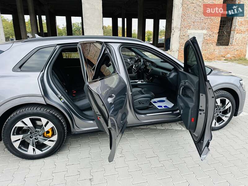 Позашляховик / Кросовер Audi e-tron 2021 в Тернополі фото 43 Позашляховик / Кросовер Audi e-tron 2021 в Тернополі
