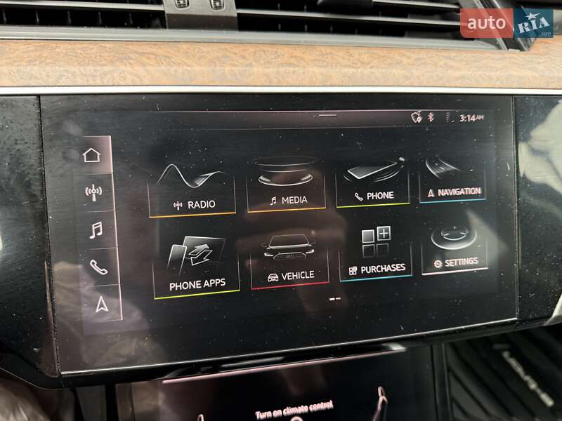 Позашляховик / Кросовер Audi e-tron 2019 в Львові