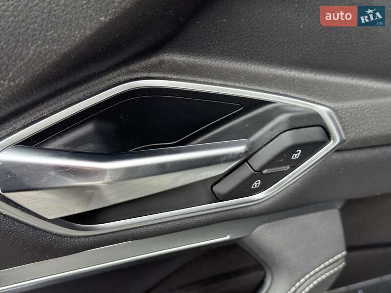 Позашляховик / Кросовер Audi e-tron 2019 в Львові