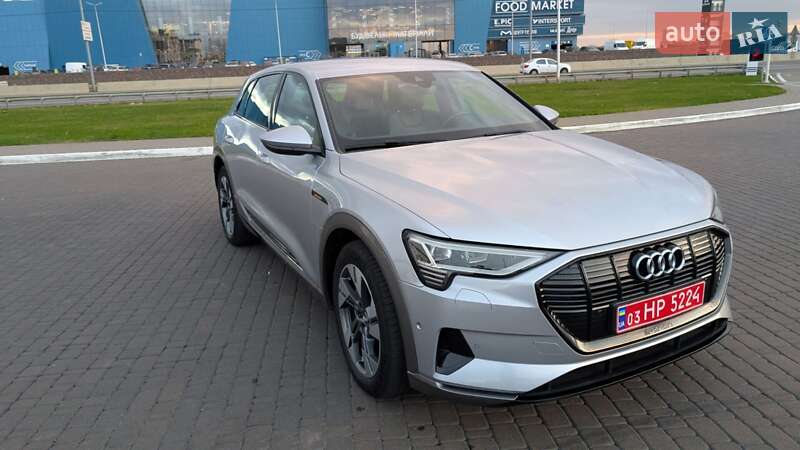 Позашляховик / Кросовер Audi e-tron 2020 в Києві