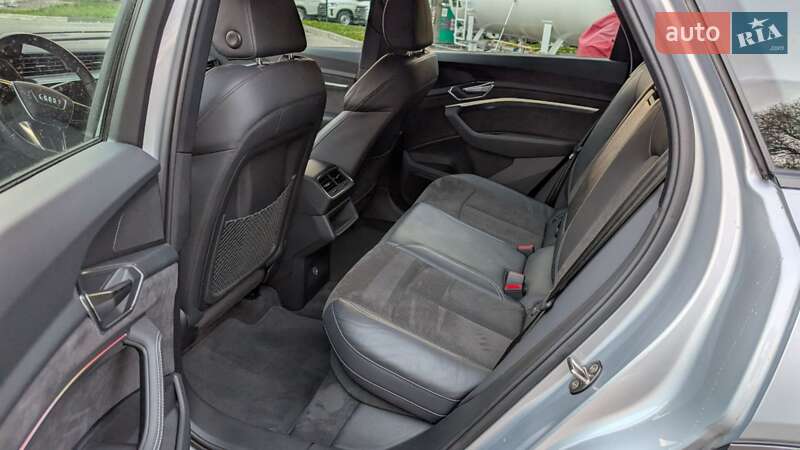 Позашляховик / Кросовер Audi e-tron 2020 в Києві