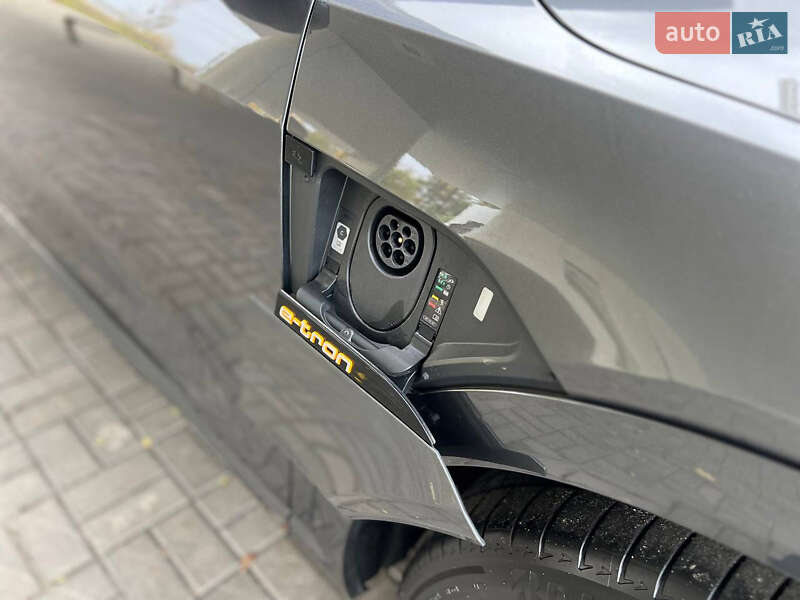 Позашляховик / Кросовер Audi e-tron 2022 в Дніпрі