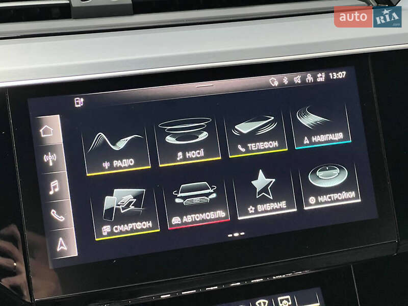 Позашляховик / Кросовер Audi e-tron 2022 в Дніпрі