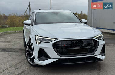 Позашляховик / Кросовер Audi e-tron 2021 в Ужгороді