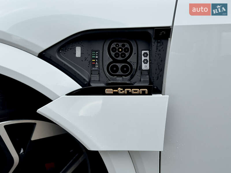 Позашляховик / Кросовер Audi e-tron 2021 в Ужгороді фото 23 Позашляховик / Кросовер Audi e-tron 2021 в Ужгороді
