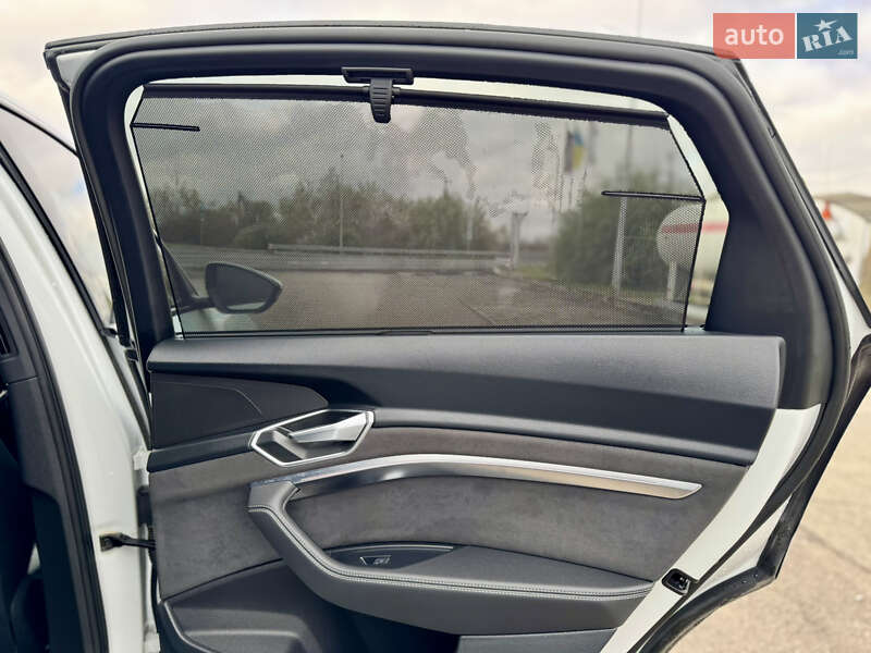 Позашляховик / Кросовер Audi e-tron 2021 в Ужгороді фото 24 Позашляховик / Кросовер Audi e-tron 2021 в Ужгороді