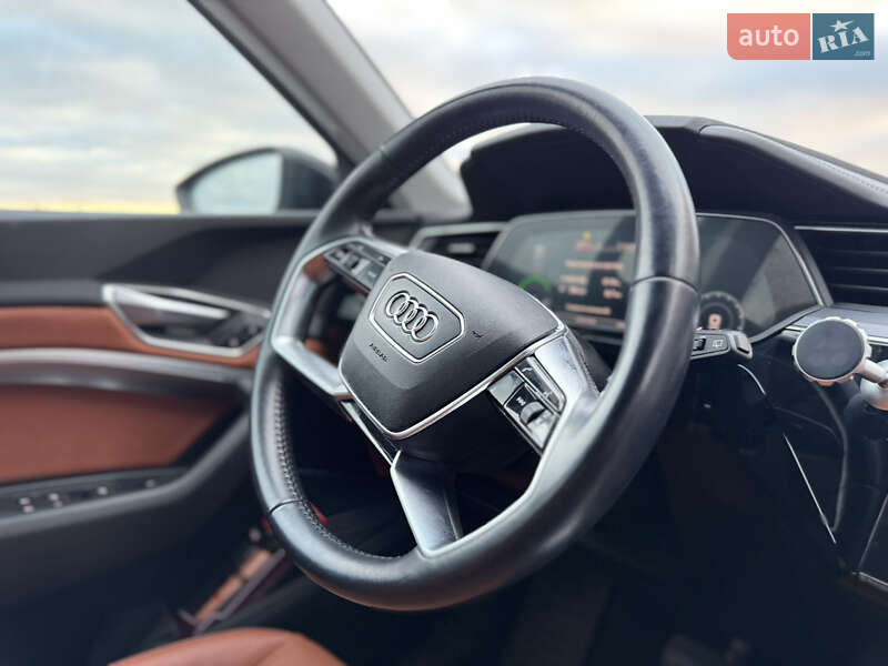 Позашляховик / Кросовер Audi e-tron 2019 в Рівному фото 28 Позашляховик / Кросовер Audi e-tron 2019 в Рівному