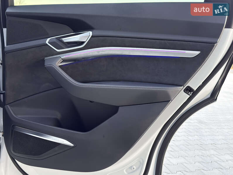 Внедорожник / Кроссовер Audi e-tron 2020 в Черновцах фото 18 Внедорожник / Кроссовер Audi e-tron 2020 в Черновцах